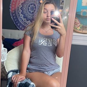 ♡Gray T
♡Brand:PINK
♡Size:S